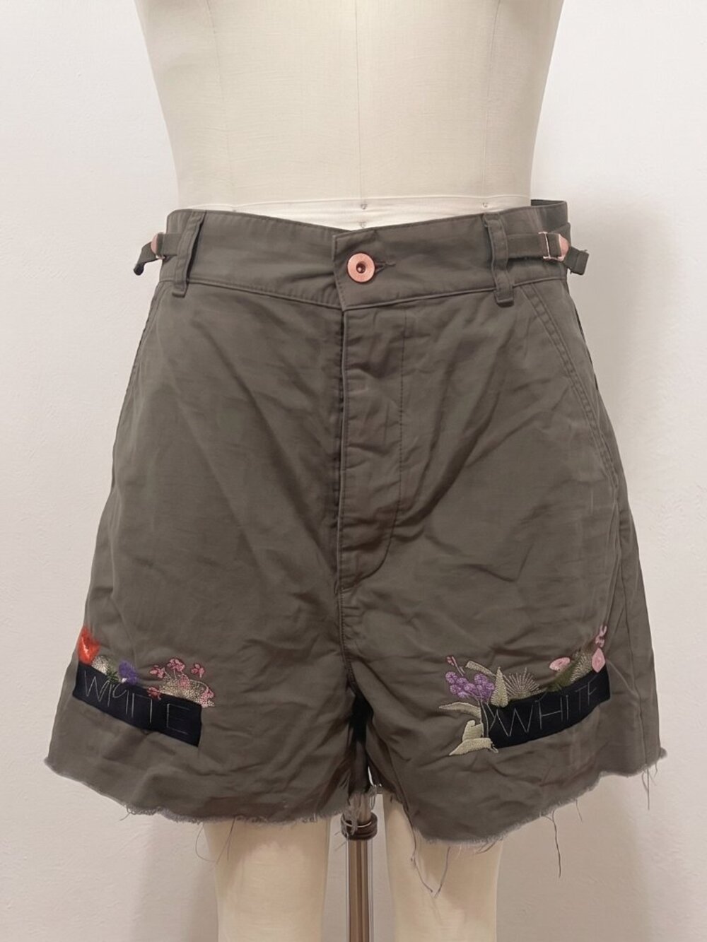 OFF-WHITE High Rise Cargo Shorts